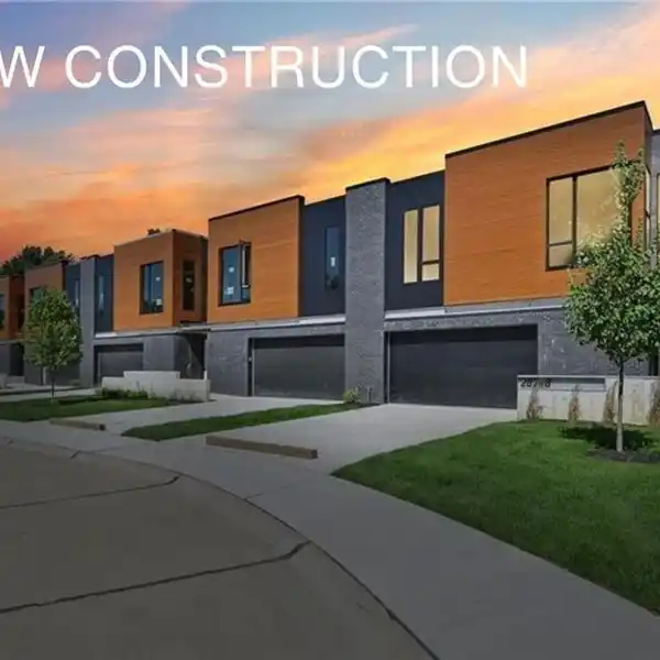 DESIGN A NEW LUXURY TOWNHOME