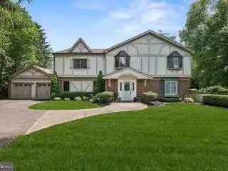 Private Tudor Retreat with Resort-style Pool