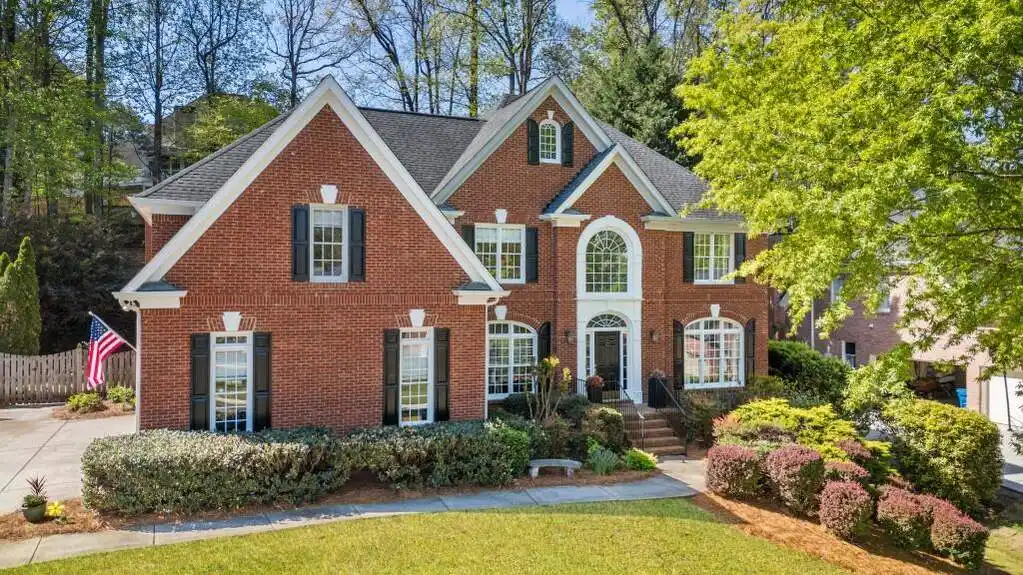 Beautiful Home in the Heart of Glen Abbey