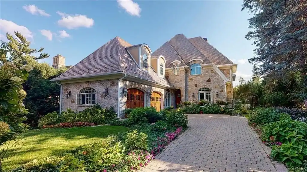 Gracious Pill Hill Home