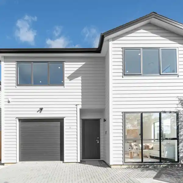 BEAUTIFULLY PRESENTED TWO-STORY RESIDENCE