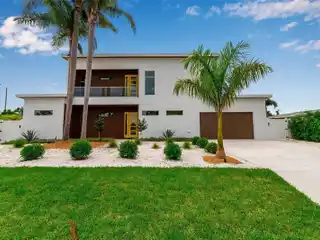 Newly Built Residence Ideally Located