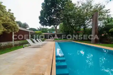 Brazilian-Ness in House Form