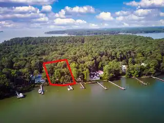 Waterfront Cottage with Carriage House