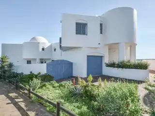 Perfectly Located Upmarket Home