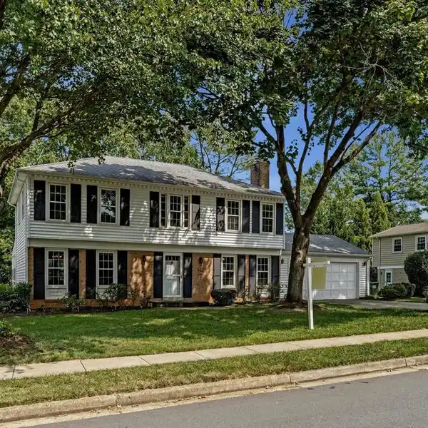 SPACIOUS WAVERLY HOME WITH FLEXIBLE LIFESTYLE OPTIONS