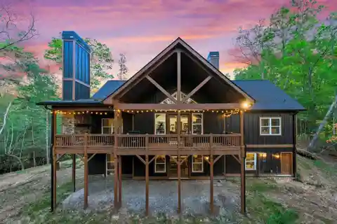 Expansive Family Retreat