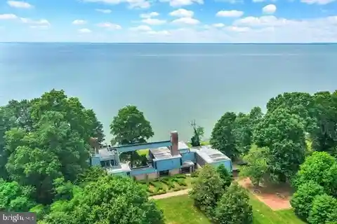 Spectacular 20-acre Waterfront Parcel