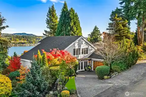 Northwest Views Meet Refined Island Living