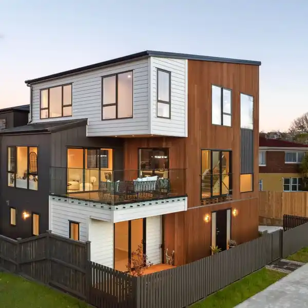 IMPECCABLE, BRAND NEW FOUR-BEDROOM HOME