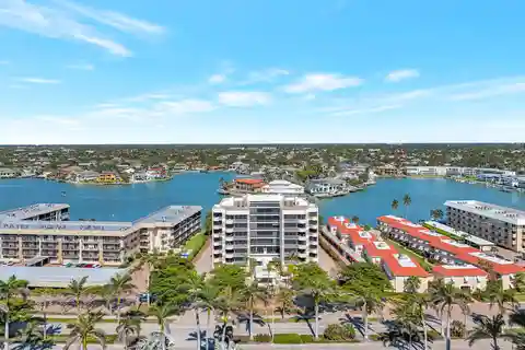 Recently Remodeled Condo in the Moorings