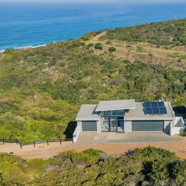 OFF-GRID LUXURY LIVING WITH SEA VIEWS