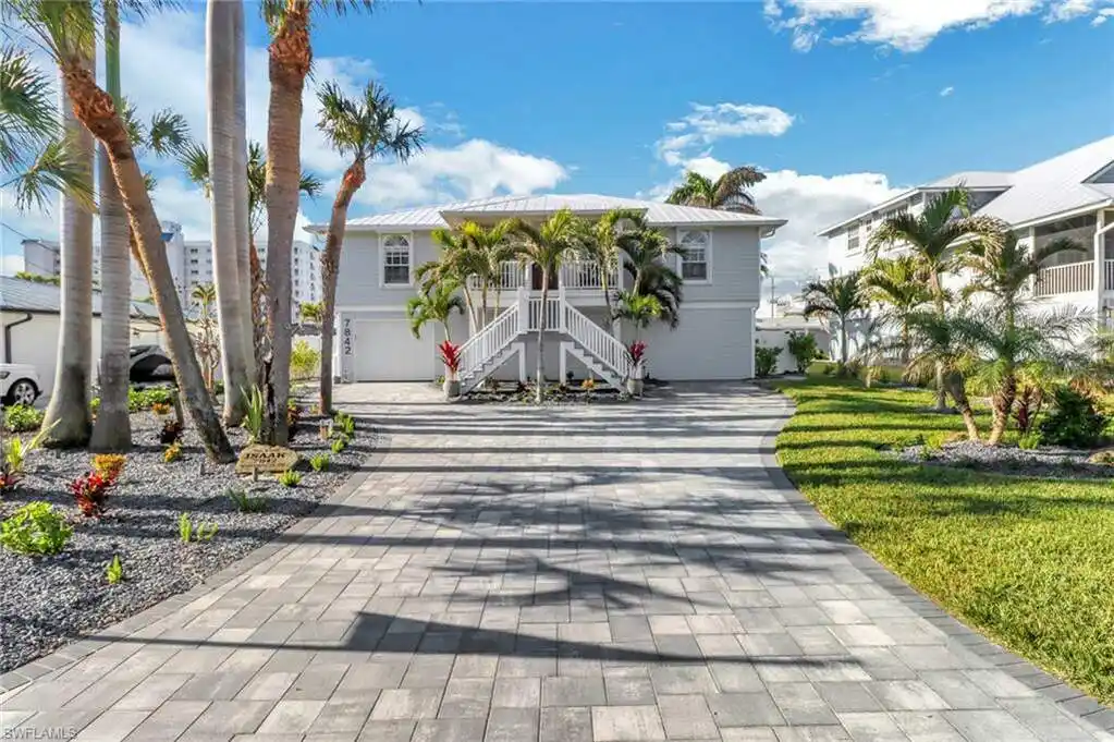 A Resort-like Experience on the South End of Estero Island