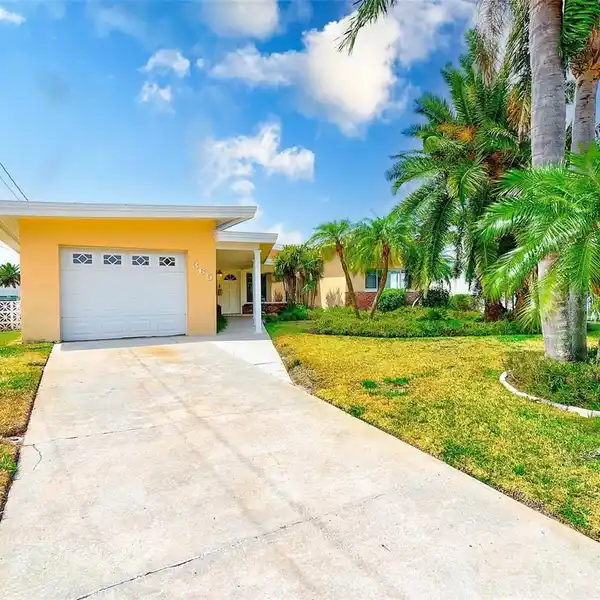 PRIME WATERFRONT OPPORTUNITY IN INDIAN ROCKS BEACH