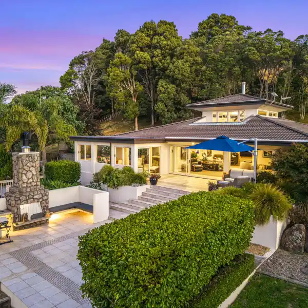 LUXURIOUS LIFESTYLE PROPERTY WITH STUNNING PANORAMIC VIEWS