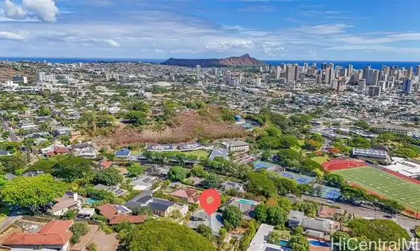 QUIET SPACE FOR CUSTOM HOME IN OAHU