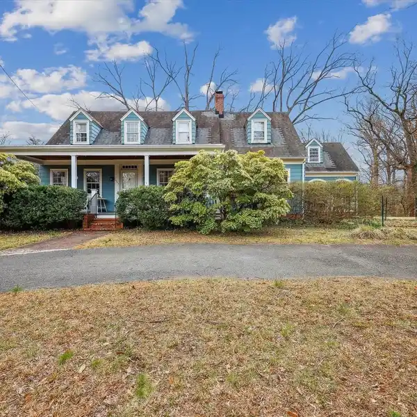 SPACIOUS TRADITIONAL HOME WITH GREAT POTENTIAL