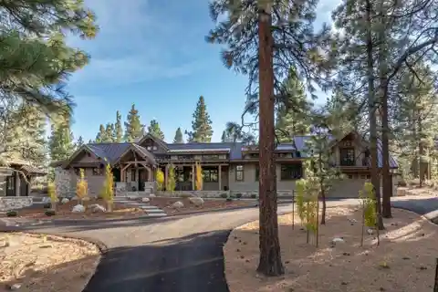 Mountain Luxury Meets Outdoor Adventure