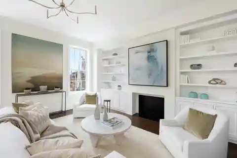 Newly Renovated High-floor Corner Apartment