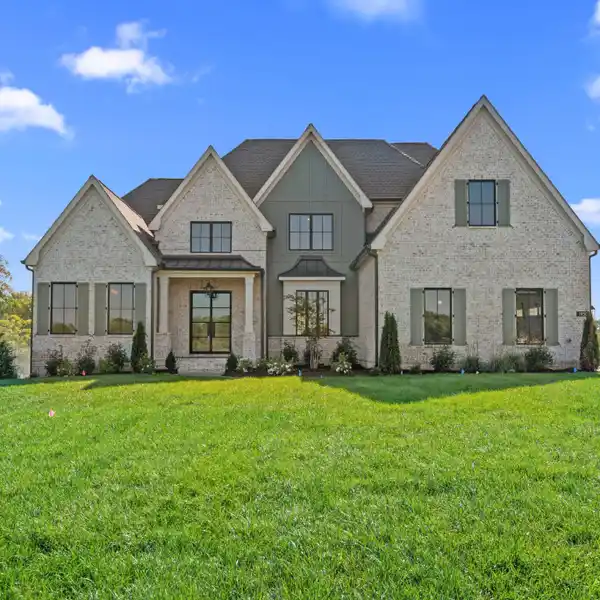 ENTERTAINER’S DREAM WITH HEARTH ROOM AND FIREPLACES