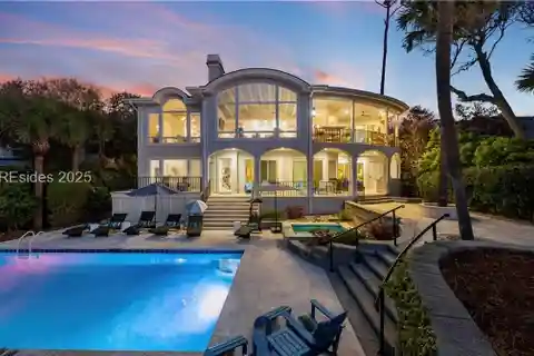 Oceanfront Luxury Meets Island Lifestyle