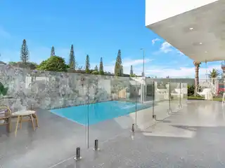 Solana - Contemporary Beach House