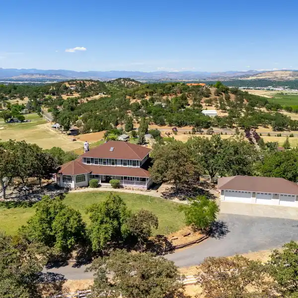 SOUTHERN OREGON DREAM RANCH