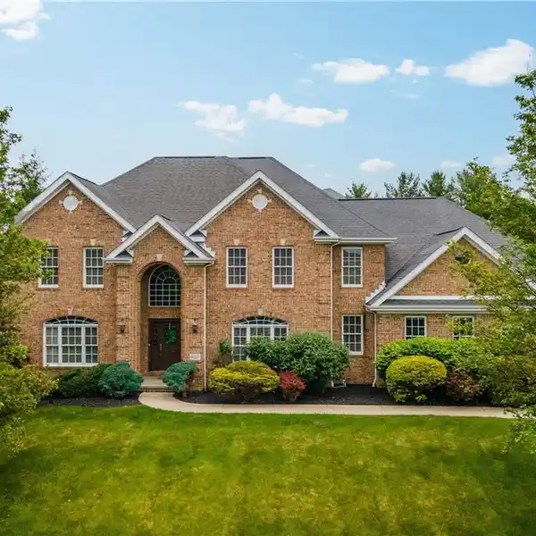 OPEN AND SPACIOUS CUSTOM HOME