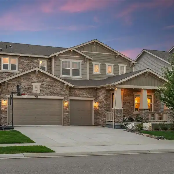 STUNNING COLORADO HOME WITH PANORAMIC MOUNTAIN VIEWS
