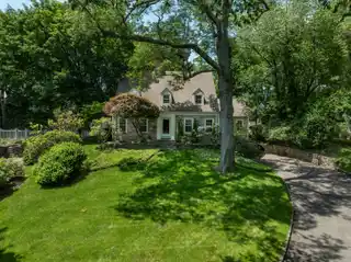 Classic Stone-front Cape in Highcliff
