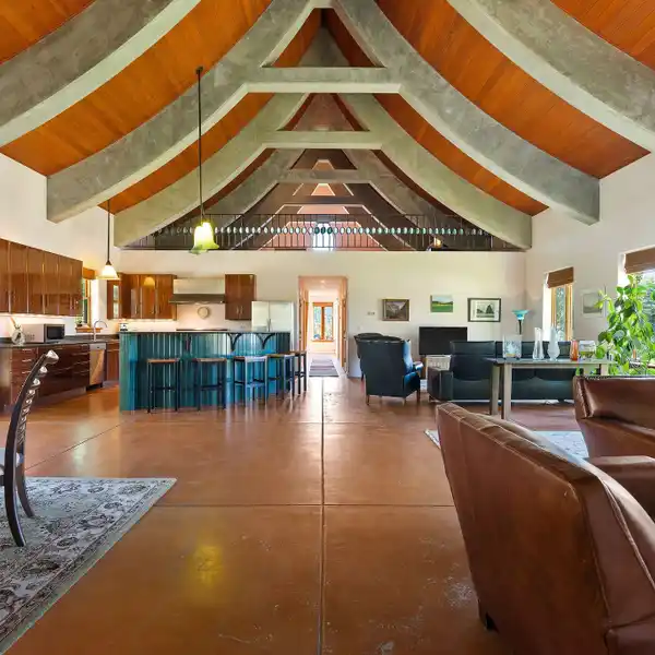 CONCRETE TILT-UP HOME ON 20 BREATHTAKING ACRES