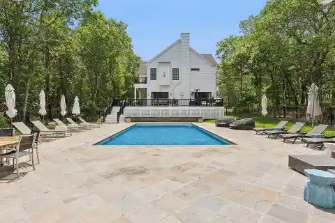 Wonderful Hamptons Compound Rental