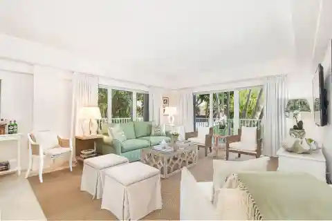 Spectacular Oceanfront Boutique Building