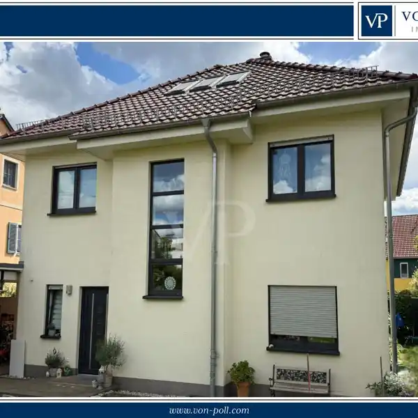 BEAUTIFUL TOWN VILLA WITH EXTENDED ATTIC