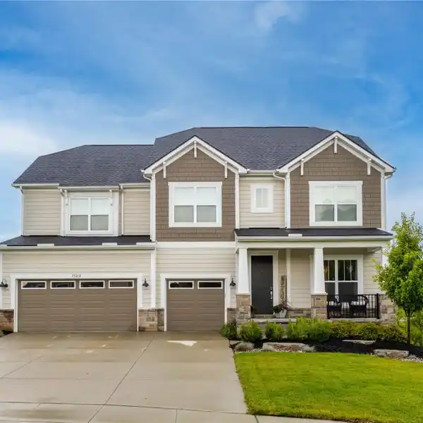 SPACIOUS RETREAT OVERLOOKING TANGLEWOOD GOLF COURSE