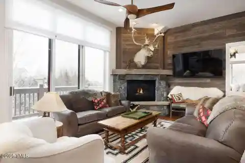 Beautifully Remodeled Townhome