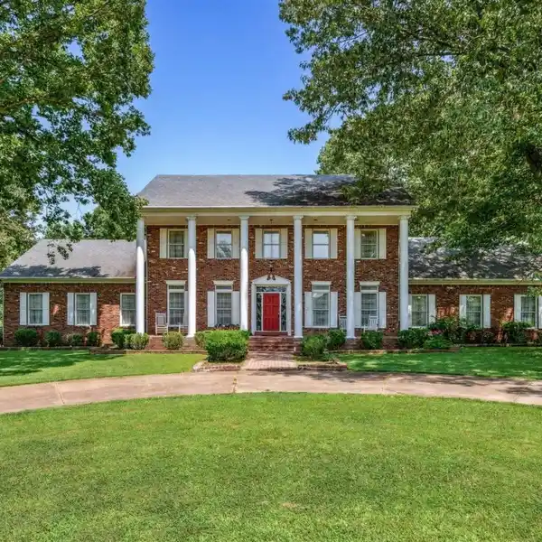 CHARMING COUNTRY LIVING ON FIVE ACRES