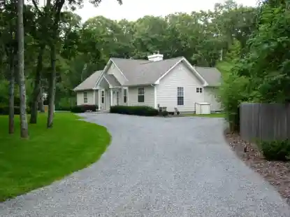 Unique Seasonal Rental on a Bucolic Landscape
