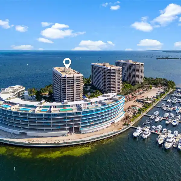 LUXURY ISLAND LIVING AT GROVE ISLE