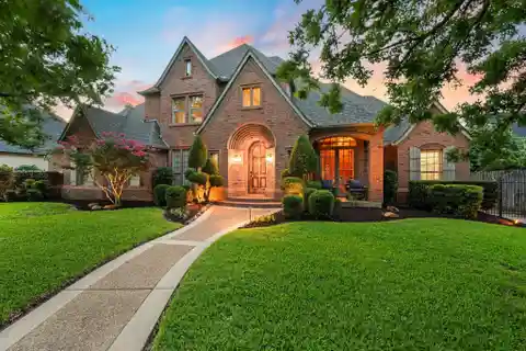 Move-in Ready Home in a Lovely Neighborhood