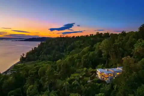 Captivating Views from an Amazing Natural Setting