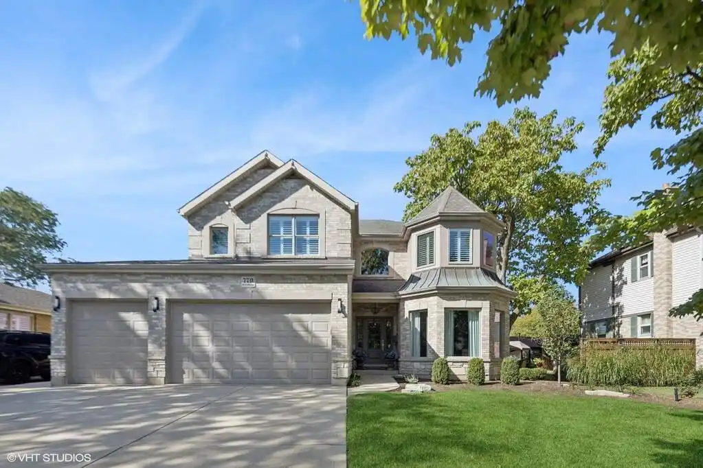 Fully Updated Home in Sought-after South Elmhurst
