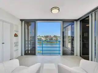 Beautifully Appointed Penthouse End Unit