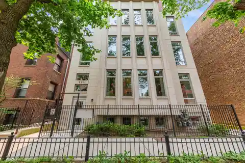 Showstopping Home in East Lakeview