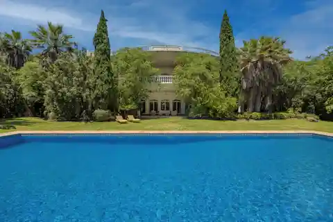 A Timeless Marbella Estate of Quiet Grandeur