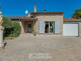 Elegant Country Retreat with Separate Apartment