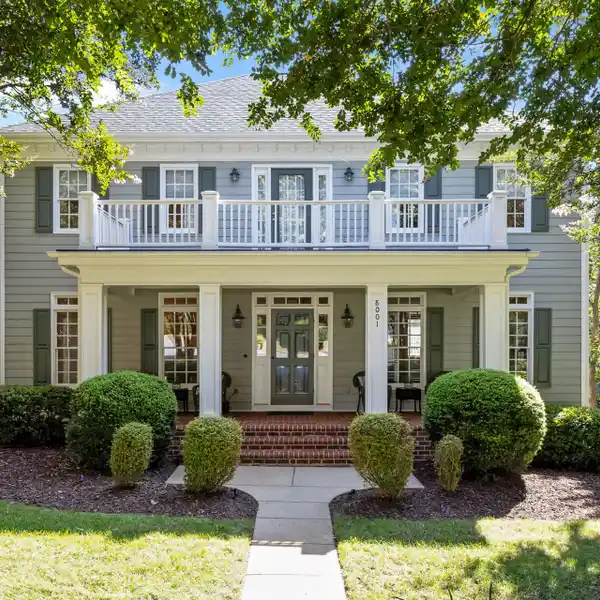 GORGEOUS HOME ON A CORNER CUL-DE-SAC LOT