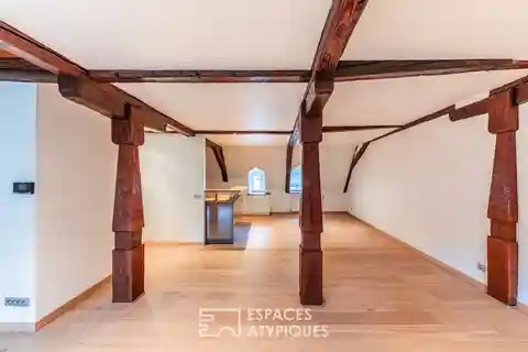 House with Swimming Pool in the Heart of the Village