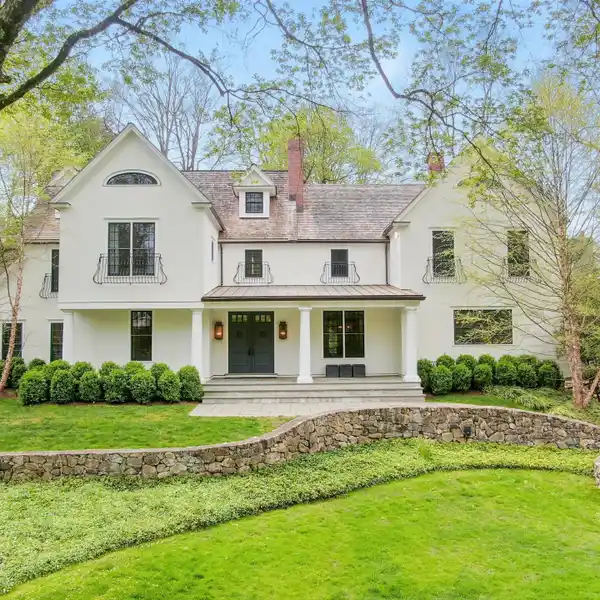TRANSFORMED HIGH-END MASTERPIECE