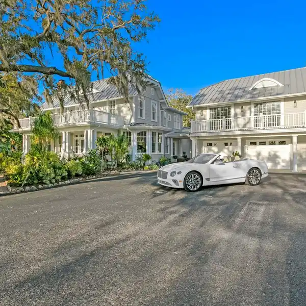 RARE OPPORTUNITY ON THE PRESTIGIOUS EDGEWATER COASTLINE